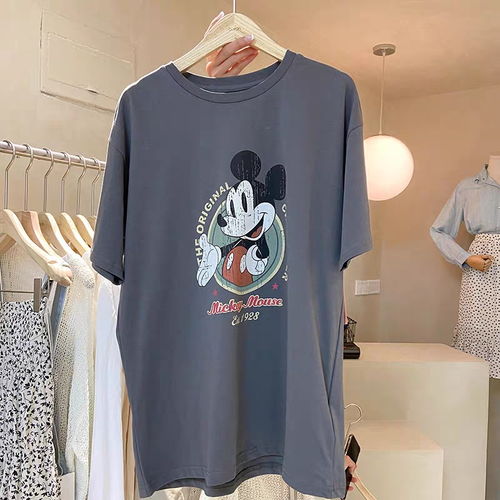 秋裝T恤女裝批發(fā)報價及廠家分析